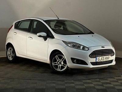White Used 2013 Ford Fiesta Zetec Hatchback | £2,295 (Expensive)