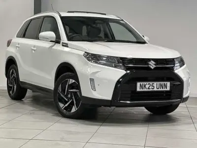 Gebraucht Suzuki Vitara 115 PS (84 kW) 2025 Weiß SUV