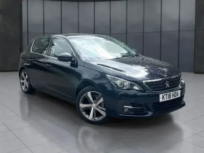 Używany Peugeot 308 Allure 110 KM (80 kW) 2018 Niebieski Hatchback