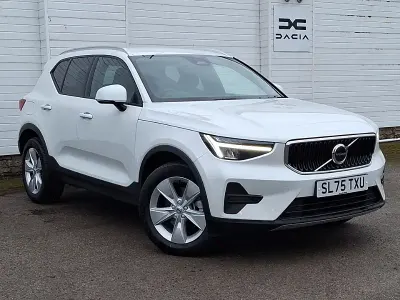 Novo Volvo XC40 Core 163 HP (119 kW) 2025 Branco SUV
