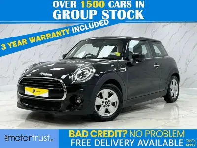 Używany Mini Cooper Classic 136 KM (100 kW) 2020 Czarny Hatchback