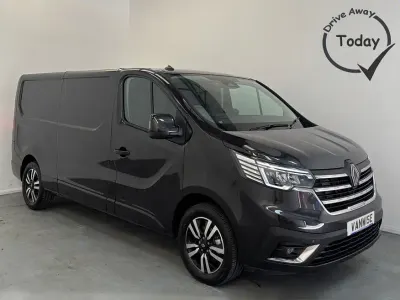Used Renault Trafic 150 HP (110 kW) 2026 Black MPV