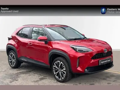 Used Toyota Yaris Cross 113 HP (83 kW) 2023 Red SUV