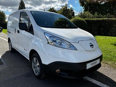 White Used 2020 Nissan e-NV200 Tekna MPV | £9,950 (Expensive)
