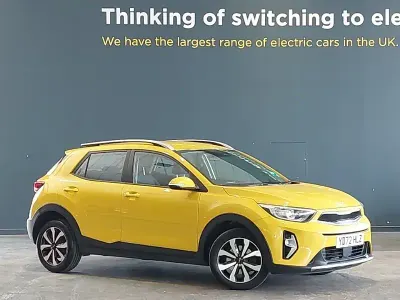 Used Kia Stonic 99 HP (72 kW) 2023 Yellow SUV