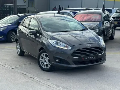 Used Ford Fiesta Titanium 75 HP (55 kW) 2016 Grey Hatchback