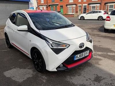 Begagnad Toyota Aygo x-press 2018 Vit Halvkombi