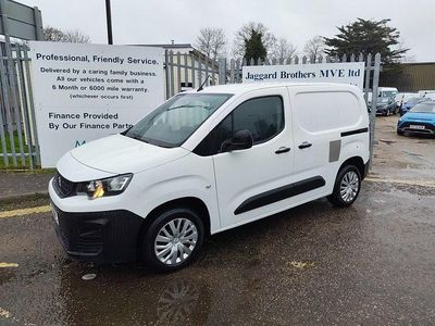 Used Peugeot Partner Premium 131 HP (96 kW) 2021 White MPV