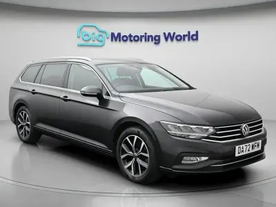 Begagnad VW Passat SEL 150 HK (110 kW) 2022 Grå Kombi