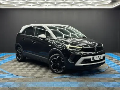 Usado Vauxhall Crossland Elite 130 CV (95 kW) 2021 Negro SUV