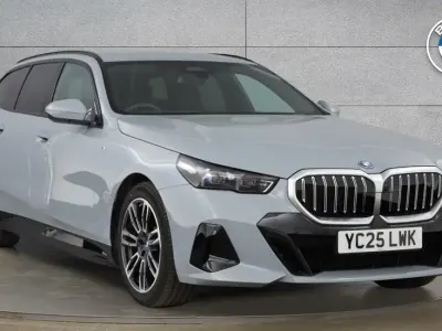 Begagnad BMW 530e M Sport 295 HK (216 kW) 2025 Grå Kombi