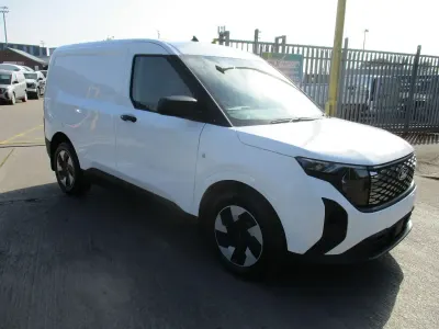 Used Ford Transit Courier Trend 100 kW (136 HP) 2025 White Van