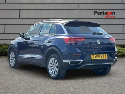Used VW T-Roc SE 113 HP (83 kW) 2020 Blue SUV