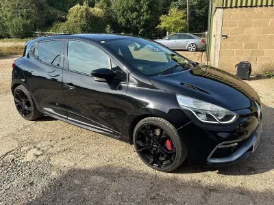Used Renault Clio 200 HP (147 kW) 2015 Black Hatchback