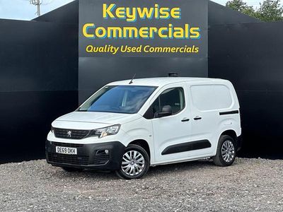 White Used 2020 Peugeot Partner MPV | £8,490 (Fair price)