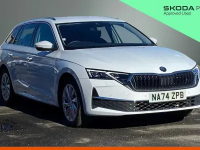 Begagnad Skoda Octavia First Edition 150 HK (110 kW) 2024 Vit Kombi