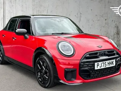 Used Mini Cooper S Hatch 201 HP (147 kW) 2025 Red Hatchback