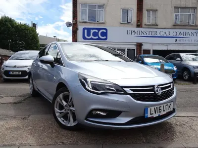 Used Vauxhall Astra SRi 150 HP (110 kW) 2016 Silver Hatchback