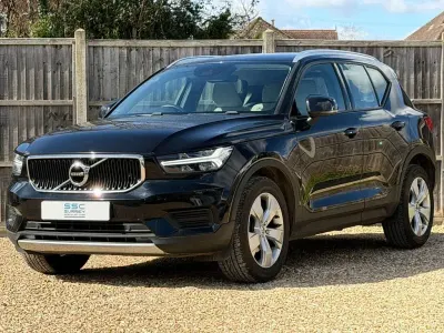 Used Volvo XC40 Momentum 2018 Black SUV