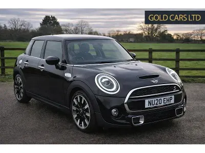 Begagnad Mini Cooper S Exclusive 2020 Svart Halvkombi