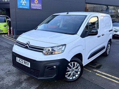 Used Citroën Berlingo 99 HP (72 kW) 2022 White MPV