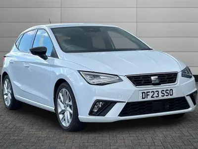 Używany Seat Ibiza FR 95 KM (69 kW) 2023 Biały Hatchback