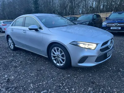 Käytetty Mercedes A200 2019 Hopea Sedan