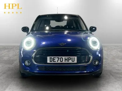 Używany Mini Cooper Classic 136 KM (100 kW) 2020 Niebieski Hatchback