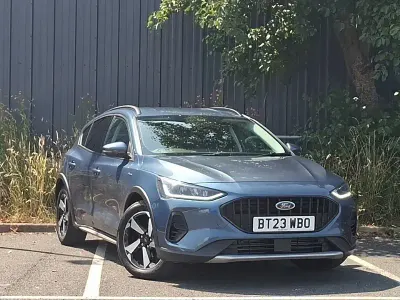 Used Ford Focus Active 125 HP (91 kW) 2023 Blue Hatchback