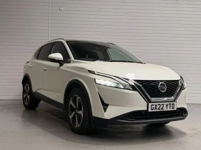 Used Nissan Qashqai N-Connecta 2022 White SUV