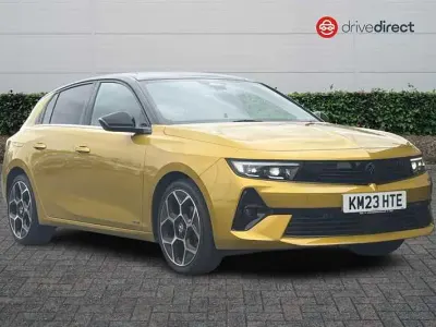 Used Vauxhall Astra Ultimate 130 HP (95 kW) 2023 Yellow/black Hatchback