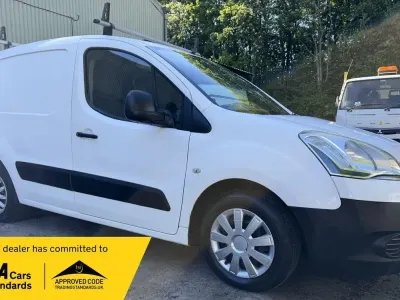 Used Citroën Berlingo 75 HP (55 kW) 2012 White MPV