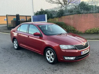 Used Skoda Rapid SE 90 HP (66 kW) 2014 Red Hatchback