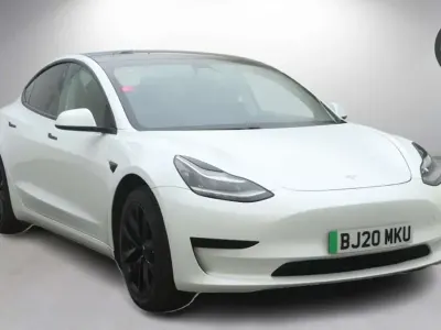 Used Tesla Model 3 Standard Range 239 kW (325 HP) 2020 White Sedan