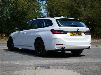 Used BMW 330e Sport Line 292 HP (214 kW) 2022 White Estate