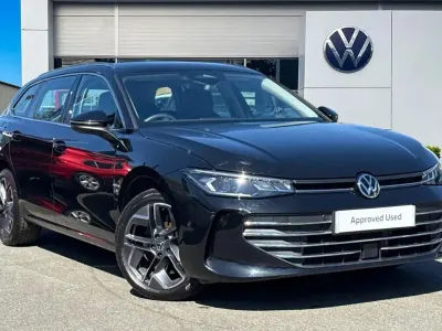 Used VW Passat Life 204 HP (150 kW) 2025 Black Estate