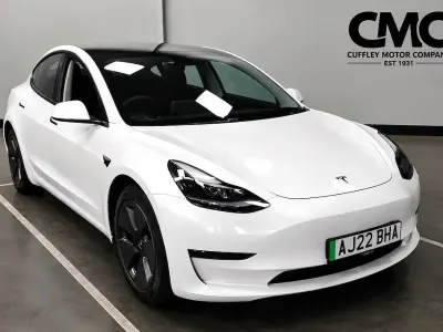 Begagnad Tesla Model 3 254 kW (346 HK) 2022 Vit Sedan
