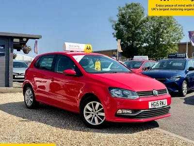 Used VW Polo SE 2015 Red Hatchback
