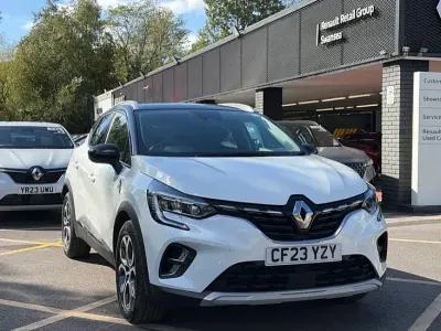 Used Renault Captur Techno 91 HP (66 kW) 2023 White/black SUV