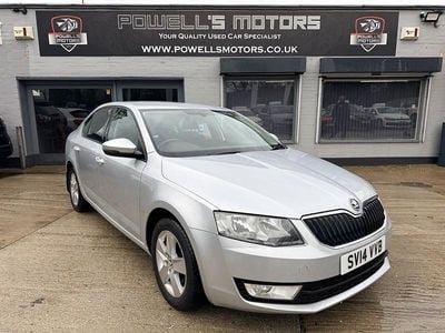 Usado Skoda Octavia SE 150 CV (110 kW) 2014 Plateado Utilitario