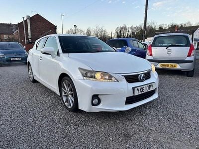 White Used 2011 Lexus CT200h Hatchback | £5,895 (Fair price)