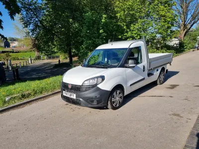 Usado Fiat Doblò 2021 Branco Monovolume