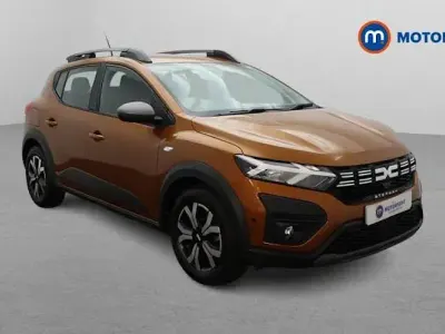 Usado Dacia Sandero Journey 91 HP (66 kW) 2022 Laranja Citadino