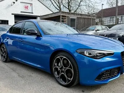 Begagnad Alfa Romeo Giulia Veloce 280 HK (205 kW) 2023 Blå Sedan