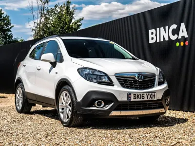 Used Vauxhall Mokka S 140 HP (102 kW) 2016 White SUV
