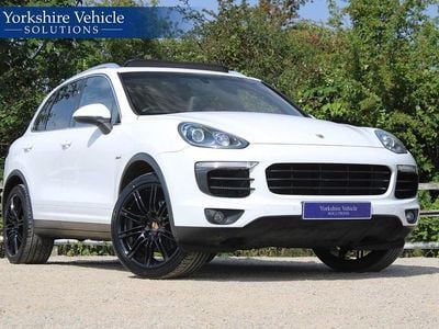 White Used 2016 Porsche Cayenne SUV | £22,989 (A bit pricey)