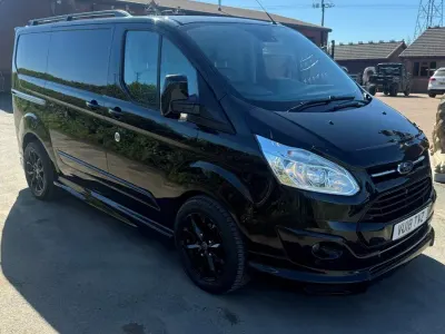 Begagnad Ford Transit Custom Limited 170 HK (125 kW) 2018 Svart Van