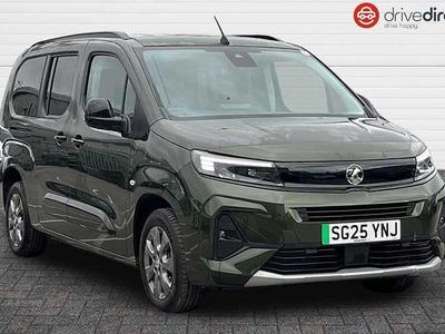 Used Vauxhall Combo Ultimate 100 kW (136 HP) 2025 Green MPV