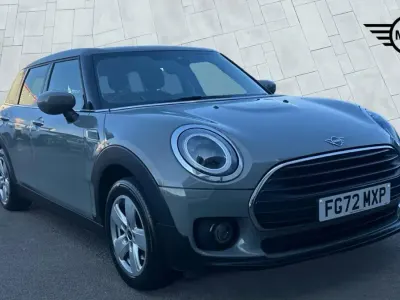 Usado Mini Cooper Clubman Classic 134 CV (98 kW) 2022 Gris Familiar