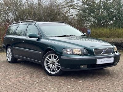 Used Volvo V70 SE 2002 Green Estate